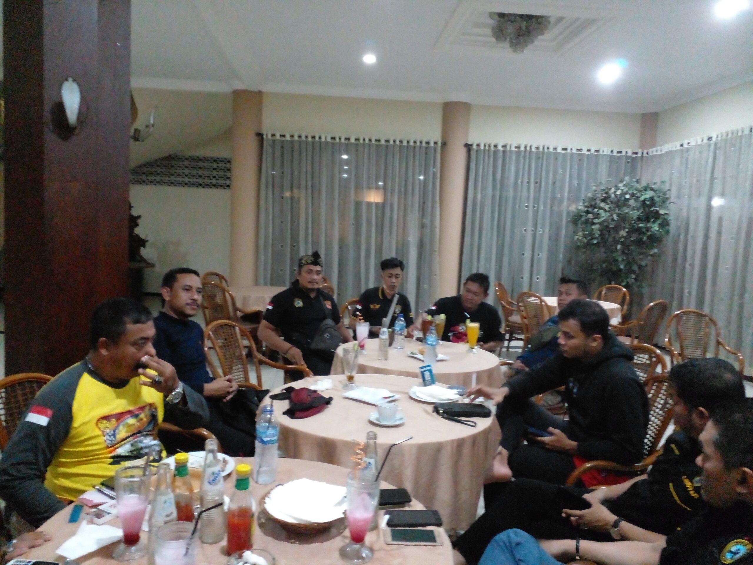 Foto FKLA rapat koordinasi di Hotel JI