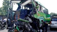 KECELAKAAN-BUS-3 (1)~2