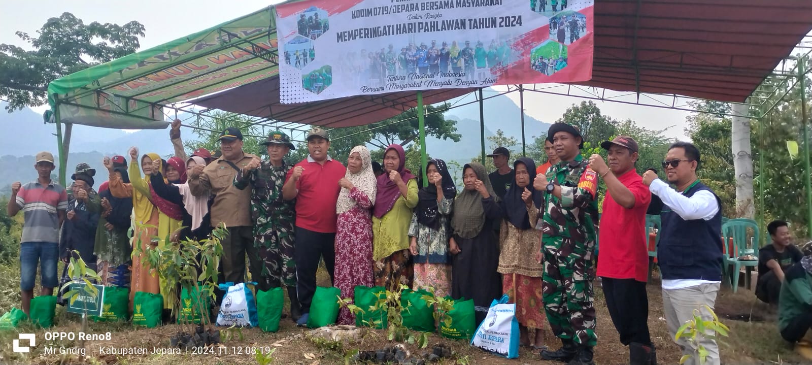 Penanaman Pohon Penghijauan oleh Kodim 0719/Jepara dalam rangka Hari Pahlawan 2024, di Desa Papasan.