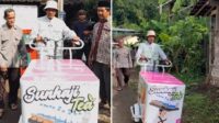 44779-sunhaji-naik-kelas-dengan-jualan-es-teh-gunakan-gerobak-listrik~2