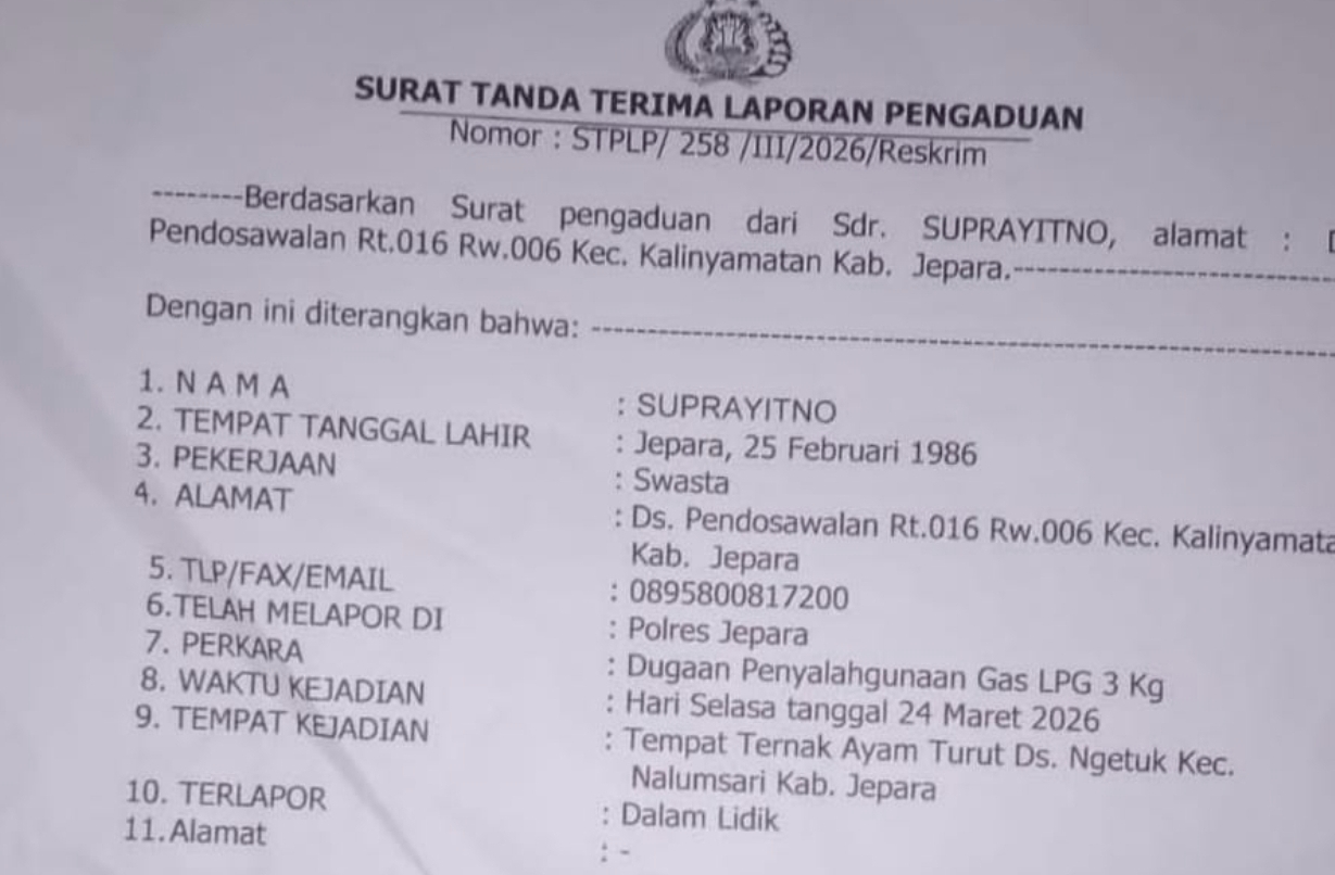 Bau menyengat dan lalat merajalela serbu Desa Ngetuk Jepara, warga resah akibat kandang ayam