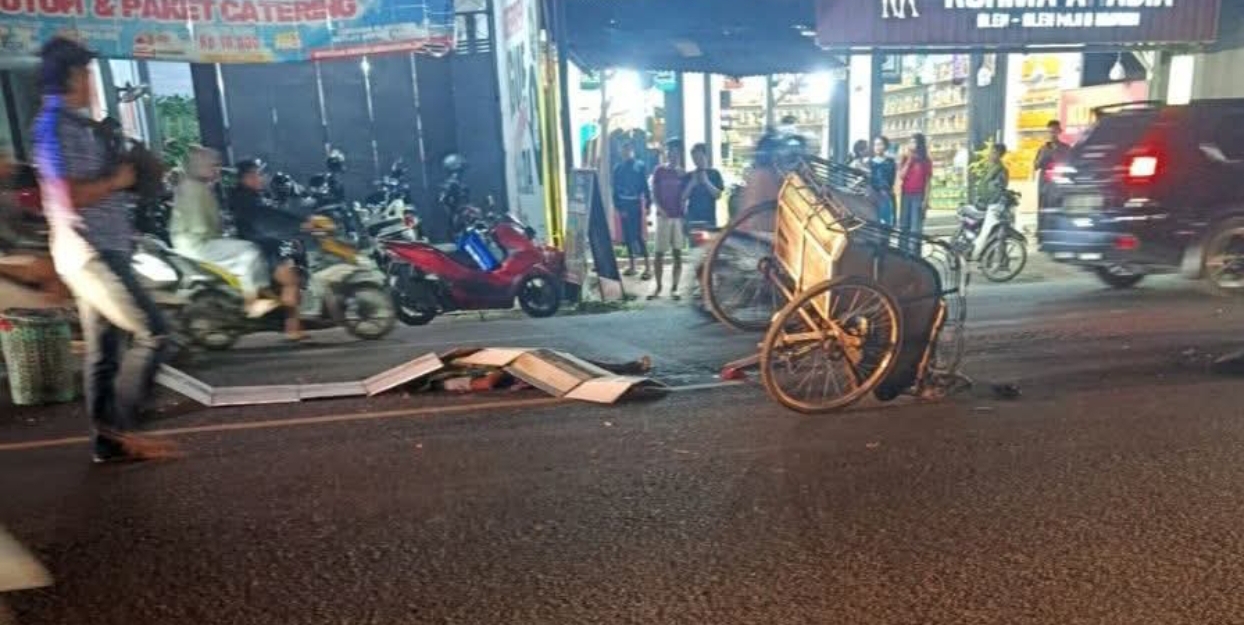 becak kecelakaan di Pasar Kalinyamatan Jepara