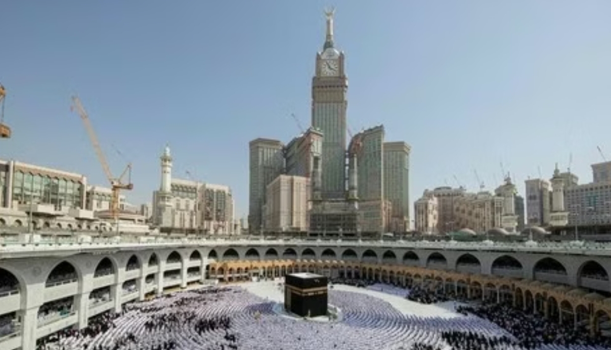 Suasana umat Islam di Arab Saudi melaksanakan salat Idul Fitri 2026 di Masjidil Haram Mekkah