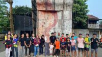 Gopala Jepara melatih atlet panjat tebing muda di Batealit Sport Center