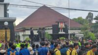 Ratusan mahasiswa demo di depan Kodim 0733 Semarang tuntut Prabowo-Gibran mundur dan TNI keluar dari jabatan sipil