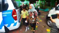 Belasan siswa SD di Madiun mengalami keracunan usai menyantap makanan program MBG dan dirawat di UGD